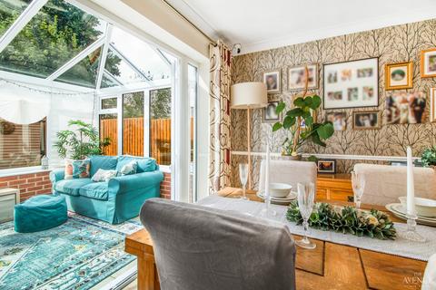 21 De Ferrers Croft, Stretton, Burton-on-trent, DE13 0FH