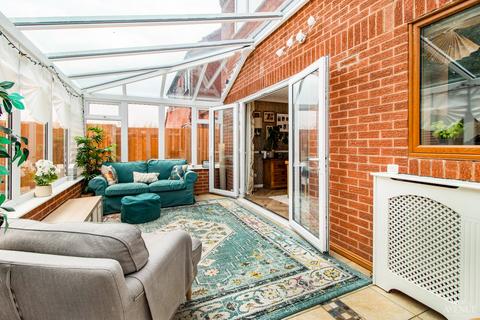 21 De Ferrers Croft, Stretton, Burton-on-trent, DE13 0FH