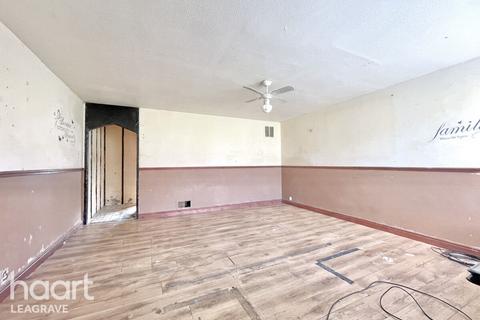 undefined, Trident Drive, DUNSTABLE