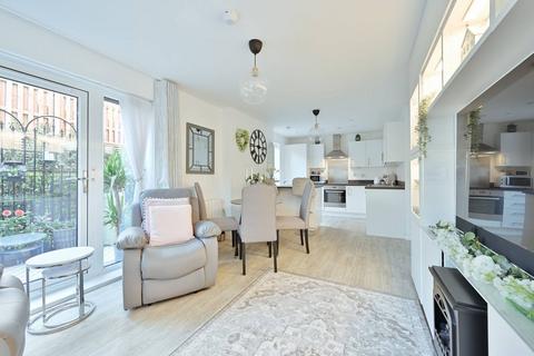 2 bedroom flat for sale, The Foundry, Dacorum Way, Hemel Hempstead, HP1