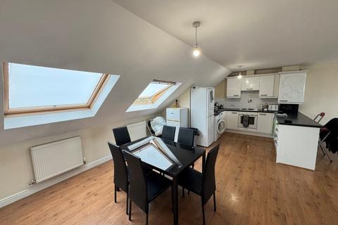 2 bedroom apartment for sale, Pankhurst Close, Blackburn