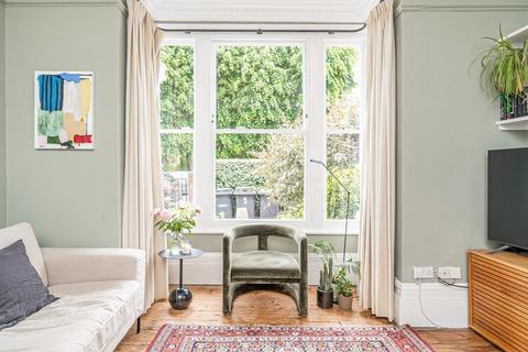 2 bedroom apartment for sale, Dickenson Road, Crouch End N8