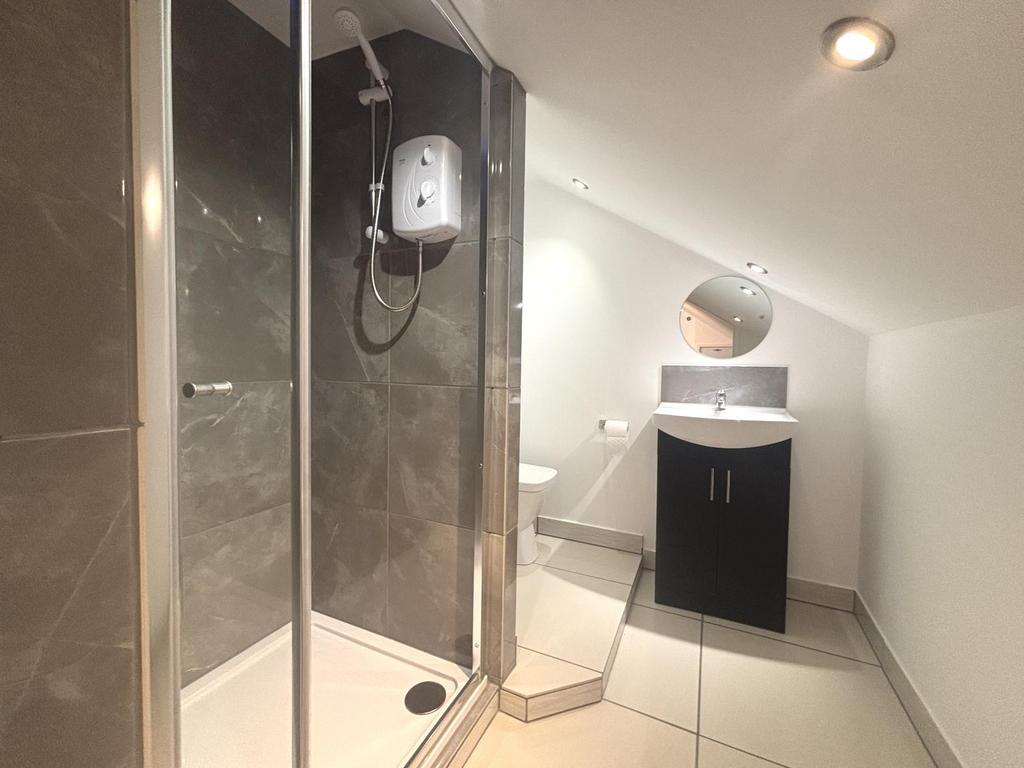 Bedroom One Ensuite