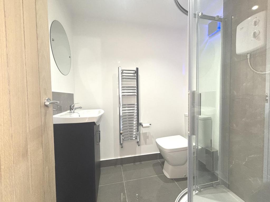 Bedroom Two En-suite