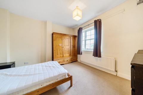 2 bedroom flat for sale, Park Hill, London, SW4