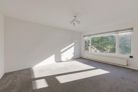 21 Valley Close, Loughton, IG10 3AB