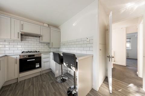 21 Valley Close, Loughton, IG10 3AB