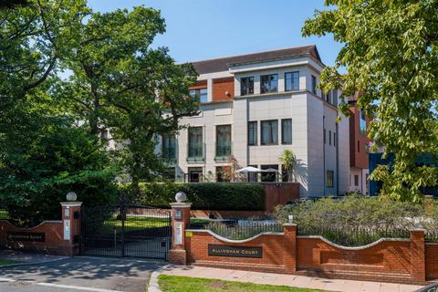 3 bedroom flat to rent, The Bishops Avenue, Hampstead, N2