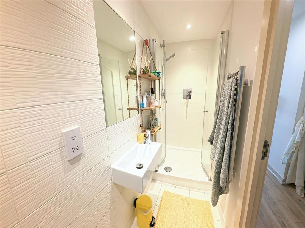 Toilet2.JPG