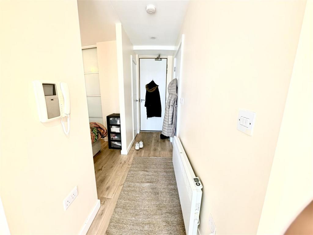 Hallway.jpg