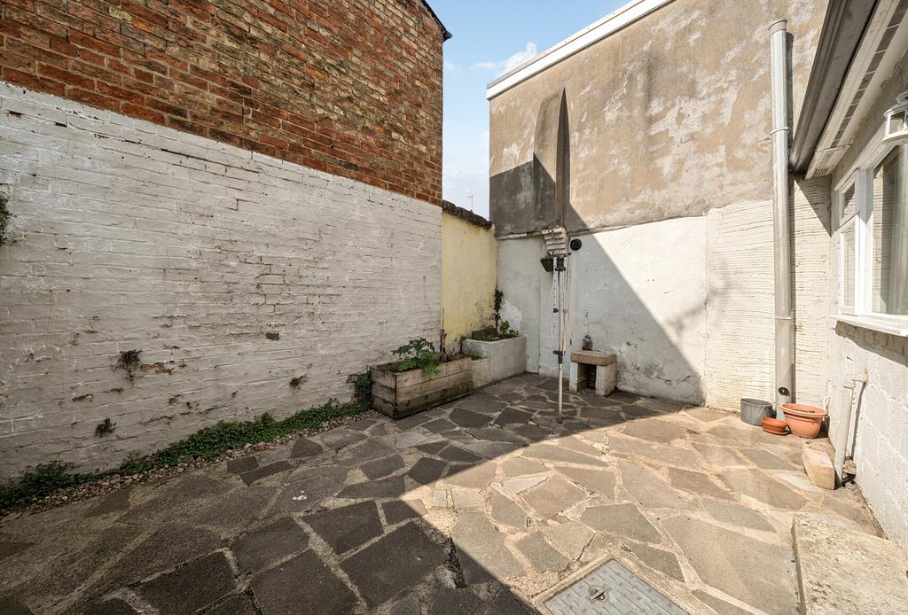 1337024-4-689f507...