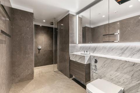 3 bedroom flat to rent, Carnation Way, London