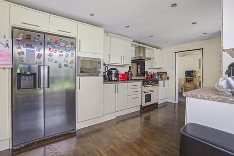 4 bedroom semi-detached house for sale, Tyron Way, Sidcup, DA14 6AZ