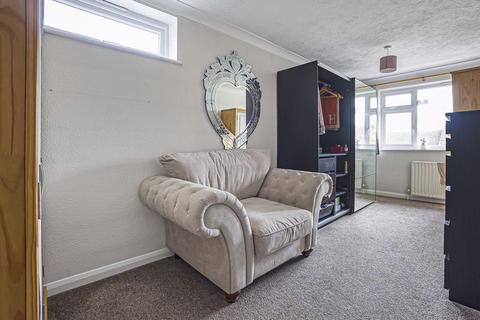 59 Tyron Way, Sidcup, DA14 6AZ