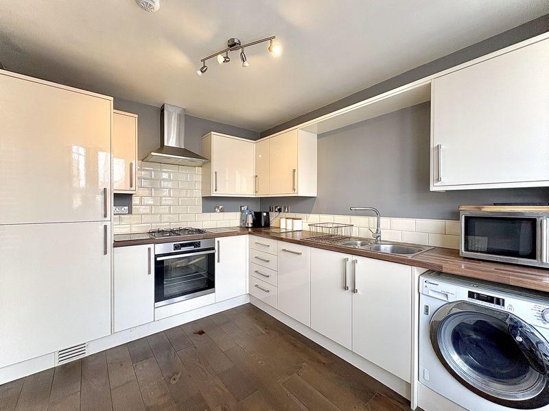 Dining kitchen