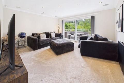 8 Davids Farm Close, Middleton, Manchester, M24 2DF