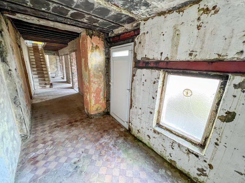 Erin House, Port...