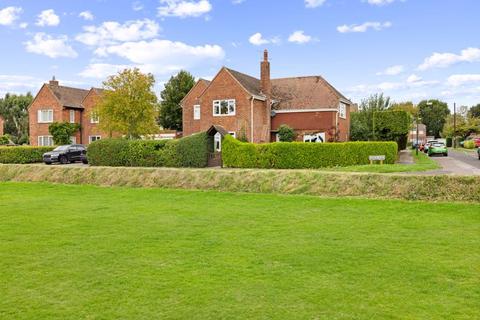 undefined, Nettleton Avenue, Chichester