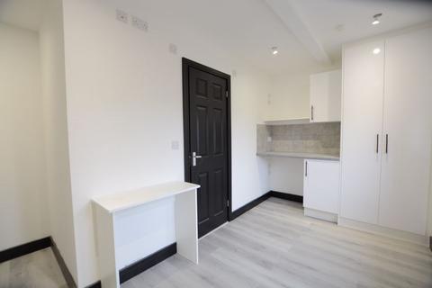 Apartment to rent, Burkes Parade, Beaconsfield