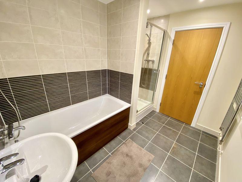 En-suite Bath and