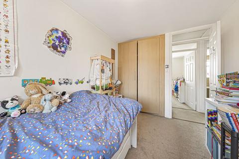 49 Veals Mead, Mitcham, CR4 3SB