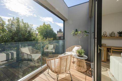 1 bedroom flat for sale, London SW14