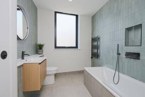 1 bedroom flat for sale, London SW14