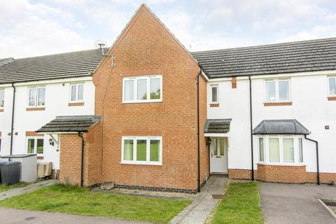 3 bedroom house to rent, Drage Close, Lutterworth