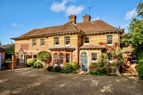 undefined, Forest Crescent, Ashtead, KT21