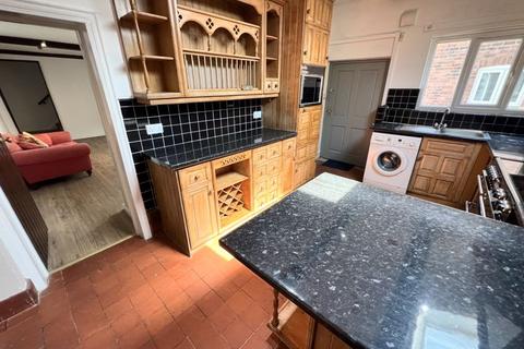 2 bedroom terraced house to rent, Ash Brow, Wigan WN8