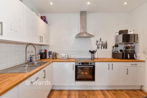 2 bedroom apartment for sale, Forstal Road, Aylesford, Kent