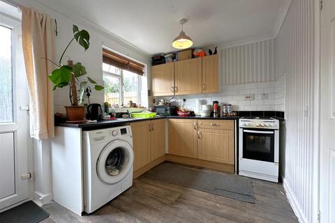 undefined, Sawyers Close, Newark