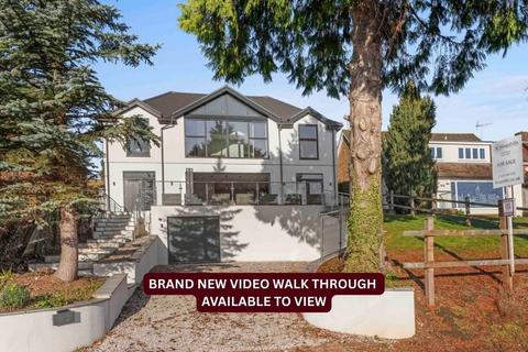 5 bedroom detached house for sale, Hillside Road, Marlow, Buckinghamshire, SL7 3JY