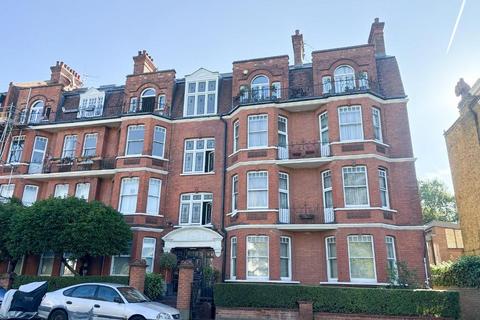 4 bedroom flat for sale, London NW6