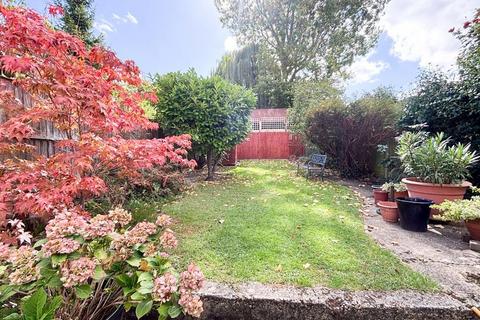 2 bedroom flat for sale, London NW2