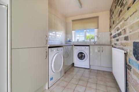 4 bedroom detached bungalow for sale, Hermitage Park, Fenay Bridge, Huddersfield, West Yorkshire, HD8