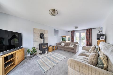 5 bedroom detached house for sale, Bramley Close, Wellington