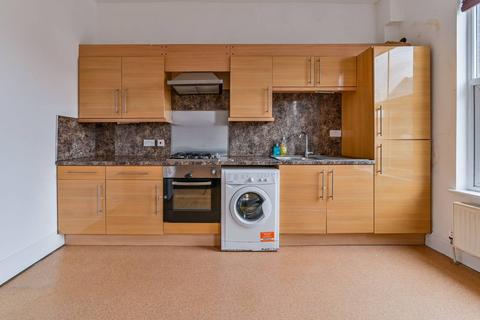 2 bedroom flat for sale, Blackstock Road, Finsbury Park, London, N4