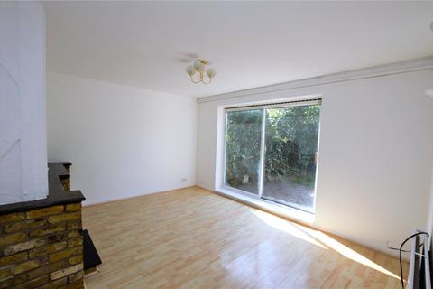 3 bedroom terraced house to rent, Melfield Gardens, London, SE6