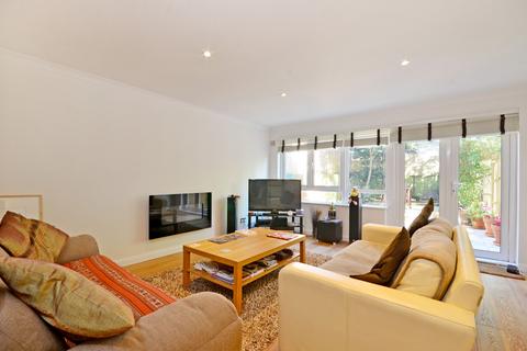 3 bedroom maisonette for sale, Brecknock Road, London N7