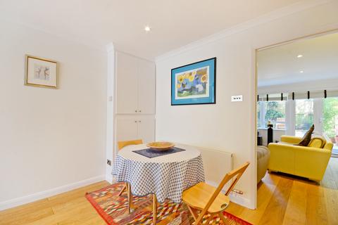 3 bedroom maisonette for sale, Brecknock Road, London N7