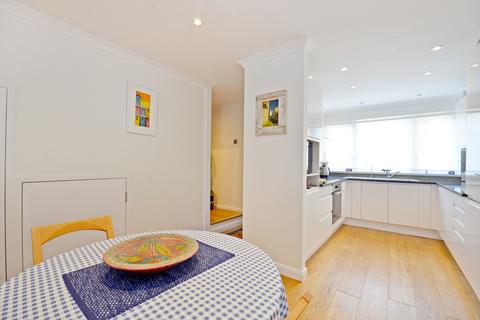 3 bedroom maisonette for sale, Brecknock Road, London N7