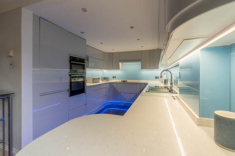 undefined, Royal Drive, London N11