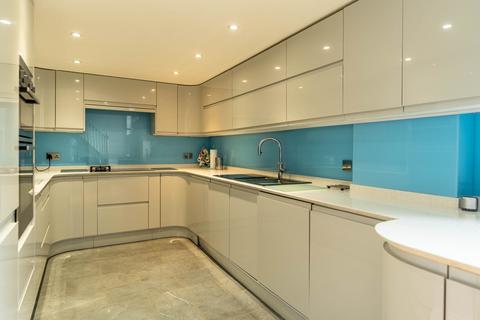 undefined, Royal Drive, London N11