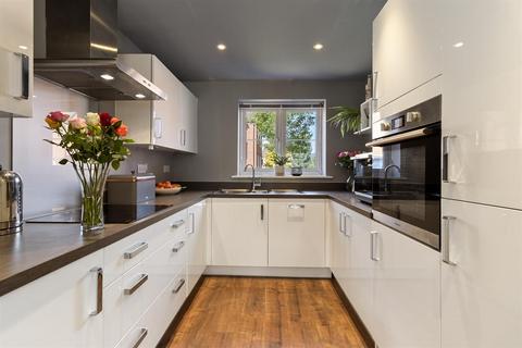 undefined, 32 Kingston Close, Welland, Malvern, Worcestershire