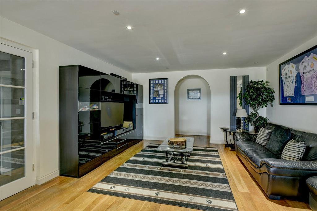 Sitting/Games Room