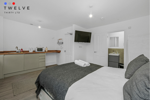 undefined, Modern Studios at Kings Road | Bills Included | 10 Mins to Norwood Junction