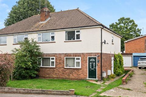 2 bedroom maisonette for sale, Lyon Road, Berkshire RG45