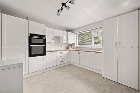 2 bedroom maisonette for sale, Lyon Road, Berkshire RG45