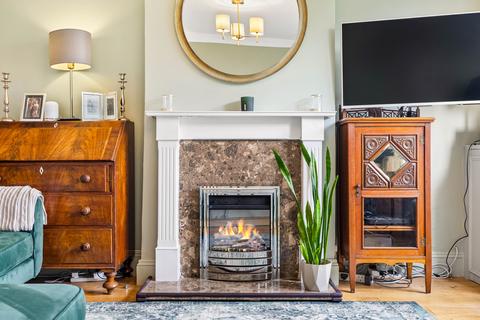3 bedroom house for sale, Crescent Road, Redhill RH1